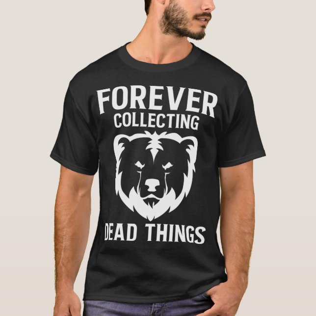 Camiseta Forever Coletando Urso Taidermy Monta Tai Caçador (Frente)