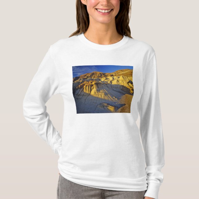 Camiseta Formações rochosas em Drumheller Alberta, Canadá (Frente)
