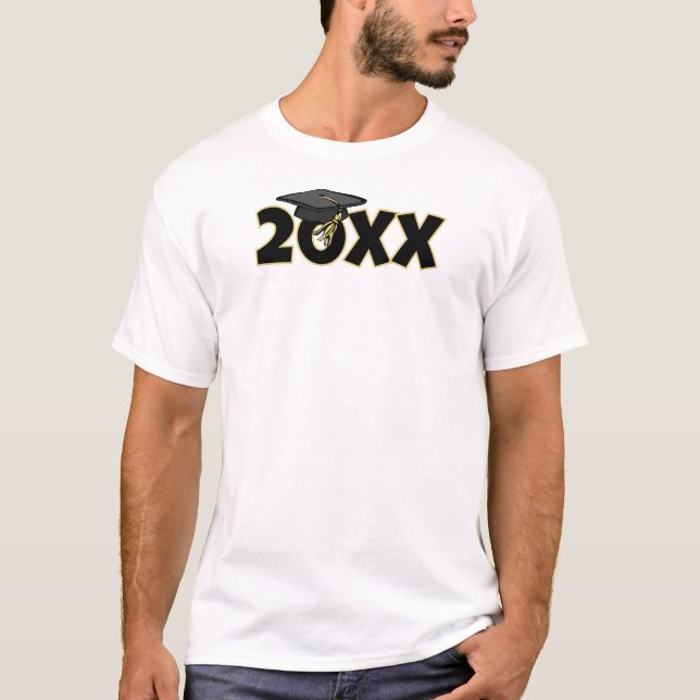 Camiseta Formando Boné preto e branco para o dia de graduaç (Frente)