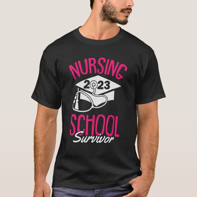 Camiseta Formando de Enfermeiro de Sobrevivência da Escola  (Frente)