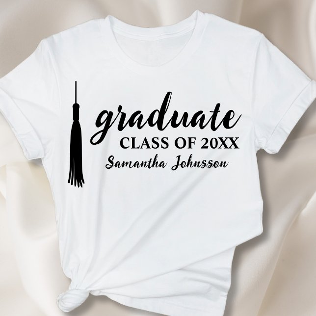 Camiseta Formando Moderno - Graduação Personalizada 2024 (Modern Graduate Name Personalized 2024 Graduation T-Shirt)