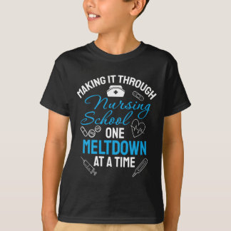 Camiseta Formatura de Enfermagem Divertida Estudante de Enf