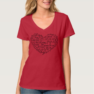 CAMISETA FÓRMULAS MATEMÁTICAS EM FORMA DE CORAÇÃO.