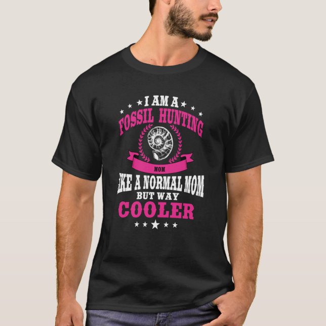 Camiseta Fóssil caçando mulheres caçadoras de fósseis (Frente)