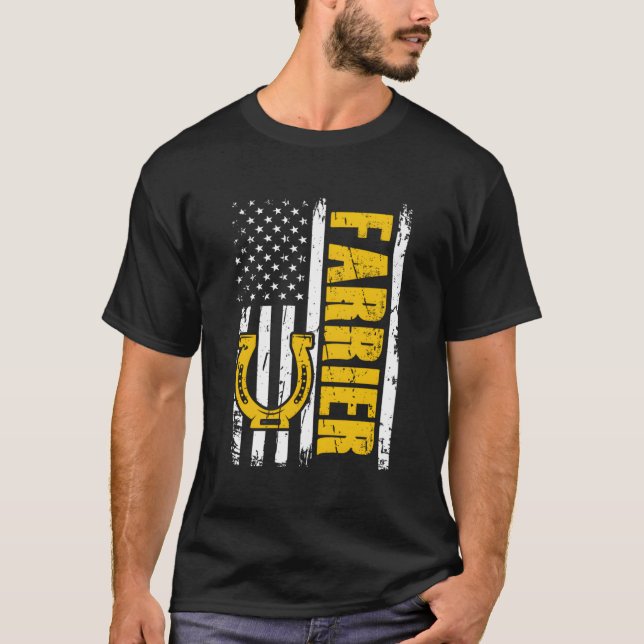Camiseta Foto Americana Farrier Usa Flag Horse Shoing Hoof  (Frente)