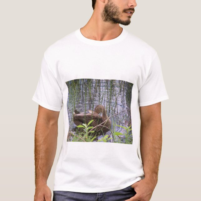 Camiseta Foto aproximada de um pato (Frente)