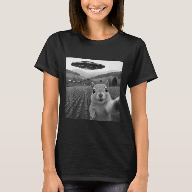 Camiseta Foto de Esquilo com Disco Voador Alienígena Presen (Frente)
