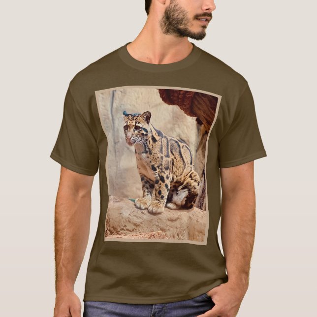 Camiseta foto de leopardo nebuloso na natureza (Frente)