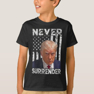 Camiseta Foto de Trump se Rendendo em 2024 Bandeira America