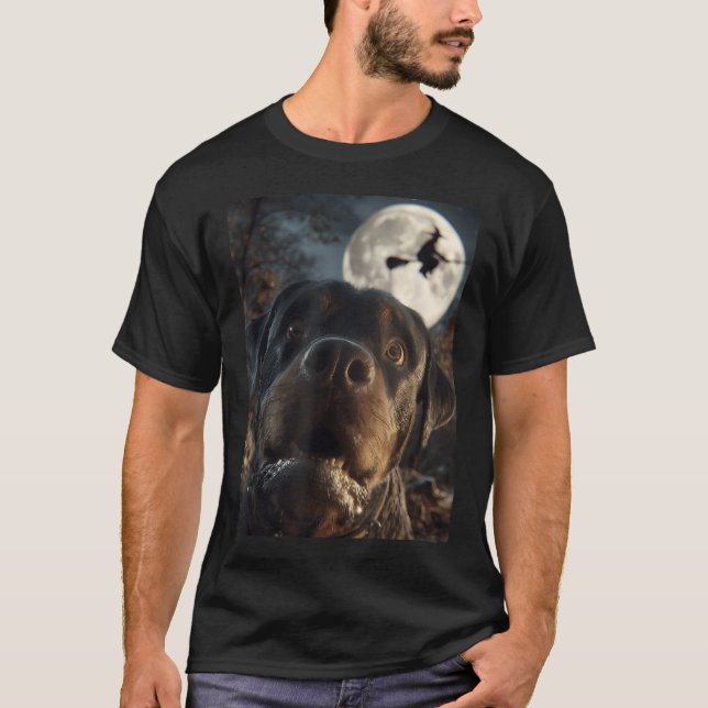 Camiseta Foto engraçada de Rottweiler com bruxa voadora na  (Frente)
