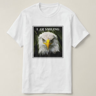 Camiseta Foto engraçada de uma águia mal-humorada sorrindo