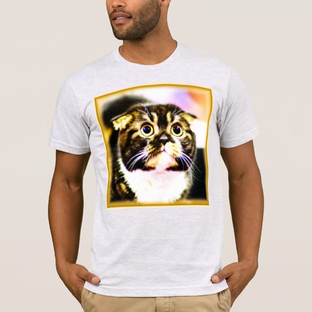 Camiseta Foto Hilariante de um Gato Engraçado. Compre agora (Frente)