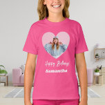 Camiseta Foto: nome cardíaco, aniversariante rosa<br><div class="desc">Personalize e adicione um nome e uma dentro de foto no quadro em forma de coração. Texto branco.</div>