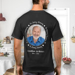 Camiseta Foto Personalizada Na Marcha Do Memorial De Amores<br><div class="desc">Honre seu amado com uma camiseta personalizada do memorial fotográfico. Esta lembrança única é o presente perfeito para você, família ou amigos para prestar homenagem ao seu amado. Esperamos que sua camiseta memorial traga paz, alegria e memórias felizes. Cite "In Loving Memory" (Em Memória Adorável). Personalizar com foto, nome, datas...</div>