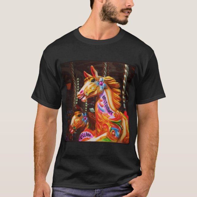 Camiseta Foto Quadrada - Cavalos de Feliz-volta 02 (Frente)