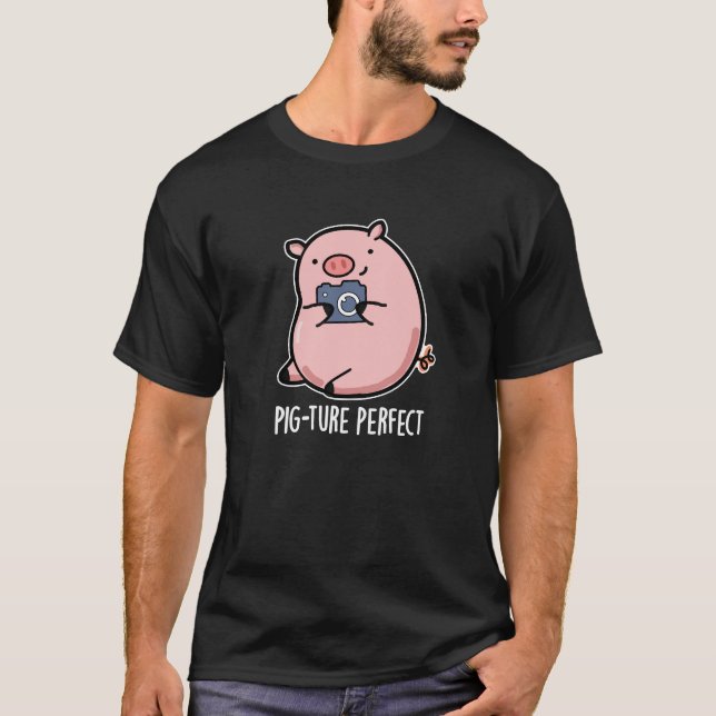 Camiseta Fotografia Perfeita Engraçada Porco Arma Escuro BG (Frente)