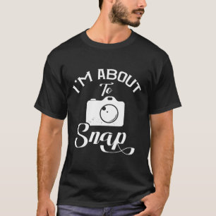 Camiseta Fotografia que estou prestes a encaixar na câmera