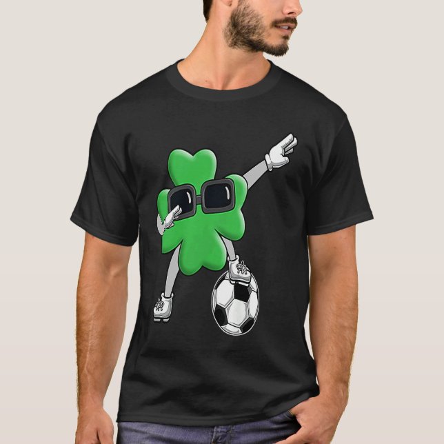 Camiseta Four Leaf C Soccer Patrick's Day Lucky Day (Frente)