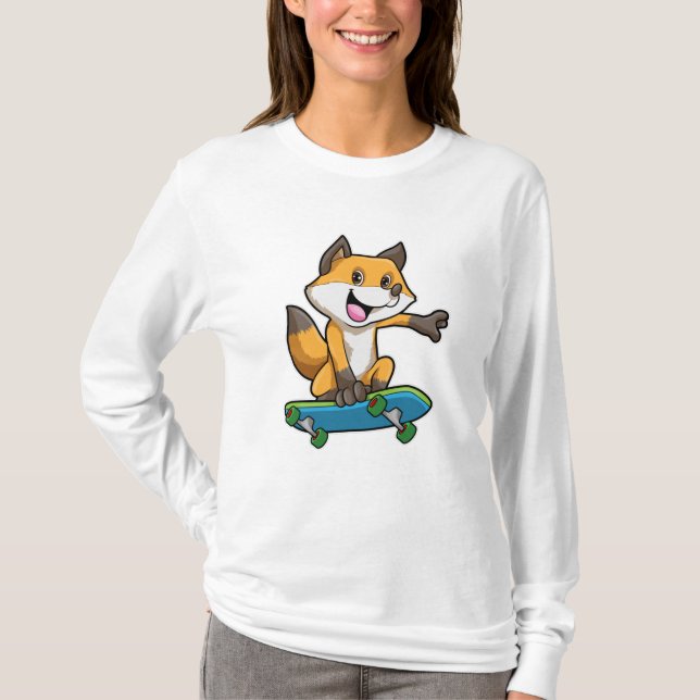 Camiseta Fox como skater com skate (Frente)