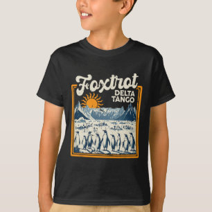 Camiseta Foxtrots Deltas Tangos Penguins Anti Trump 2