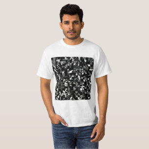 Camiseta "Fractura" - Padrão de Camuflagem Preto e Branco 