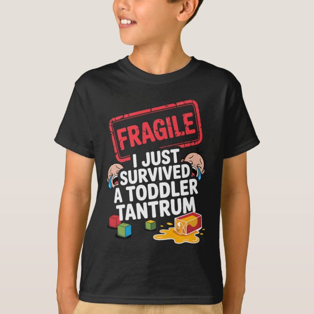 Camiseta Frágil Eu Sobrevivi A Um Pai Engraçado Do Toddler  (Frente)