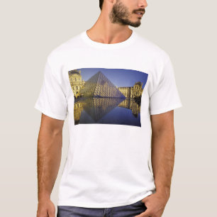 Camiseta FRANÇA, Reflexão Paris, Pirâmide. O Louvre