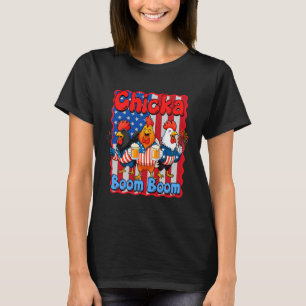Camiseta Frango Bebendo Liberdade no Dia 4 de Julho Chicka
