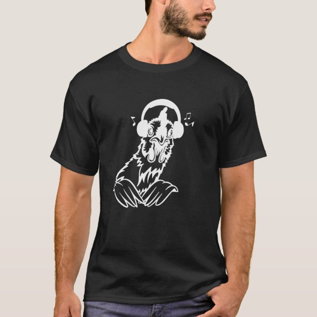 Camiseta frango engraçado usando fones de ouvido (Frente)