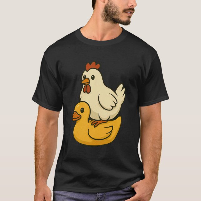 Camiseta Frango Fofo Sentado Em Um Pato de Borracha (Frente)