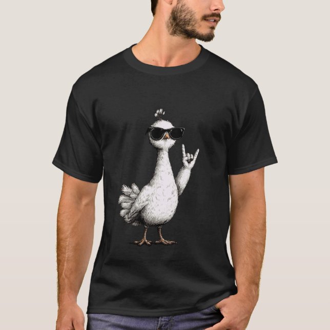 Camiseta Frango Legal com Óculos de Sol Sinal de Rock (Frente)