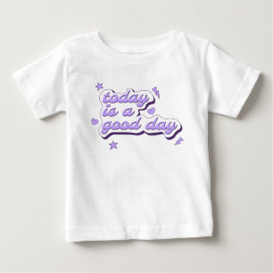 Camiseta Frase de Menina Estrelas Corações Raios Roxo