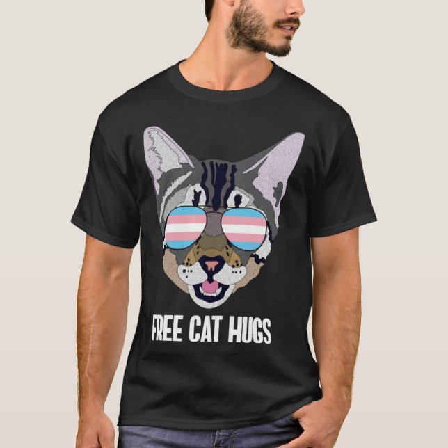 Camiseta Free Cat Hugs  Cat Trans Pride (Frente)