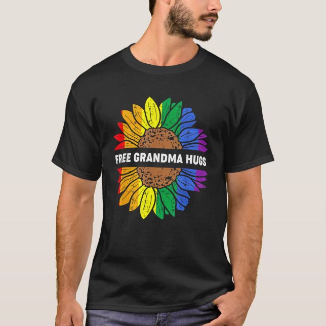 Camiseta Free Grandma Hugs Lgbt Daisy Rainbow Flower Hippie (Frente)