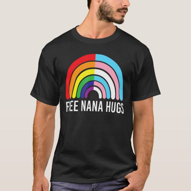 Camiseta Free Nana Hugs Rainbow Transgender Flag Lgbtq Gay (Frente)