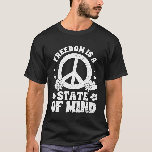 Camiseta Freedom Is A State Of Mind Manifest Mental Health  (Frente)