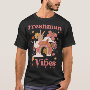 Camiseta Freshman Vibes Escola Groovy Retro 9º Grau Boho