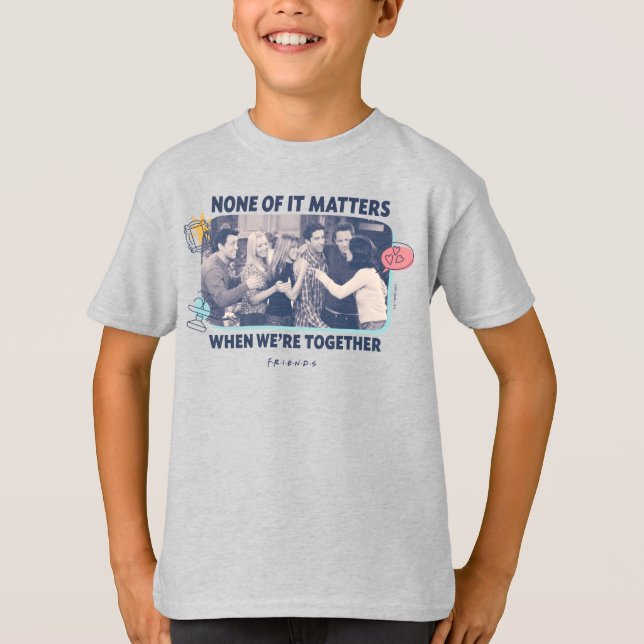 Camiseta FRIENDS™ | Abraço em Grupo (Frente)