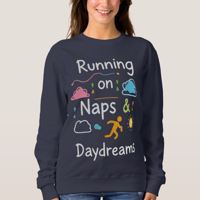 Camiseta Fueled By Naps, Powered By Dreams - Cozy Aesthetic (Frente)