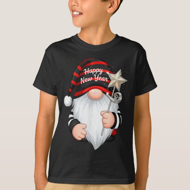 Camiseta Fun Nye Gnome Shirts For Women, Happy New Year 202 (Frente)