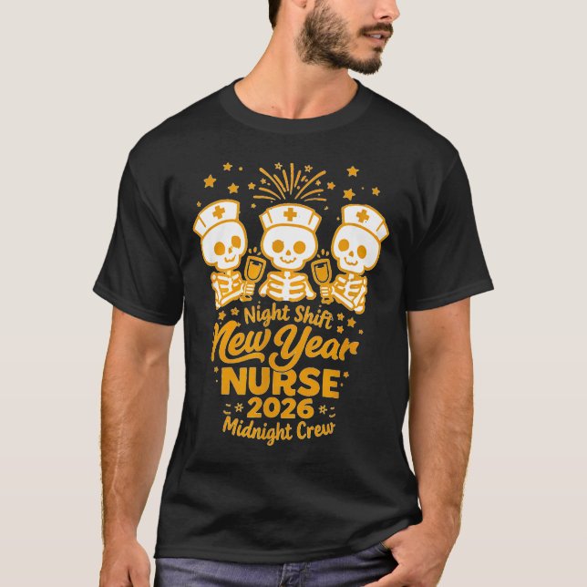 Camiseta Fun Skeleton Er Icu Nurse Night Shift Crew New Yea (Frente)