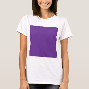Camiseta fundo roxo com borda branca