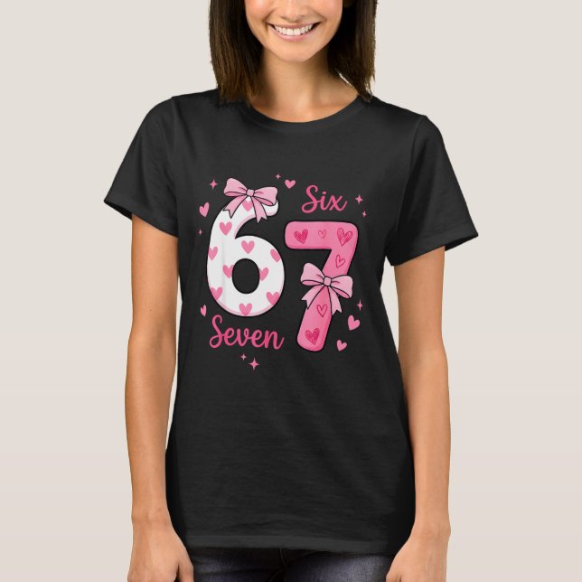 Camiseta Funny 67 Cute Six Seven Meme Nk Hearts Bow Valenti (Frente)