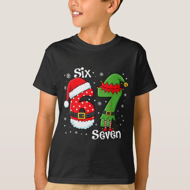 Camiseta Funny 67 Six Seven Meme 6 7 Elf Santa Christmas Pa (Frente)