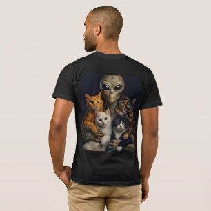 Camiseta Funny Alien with Cats Renaissance Art