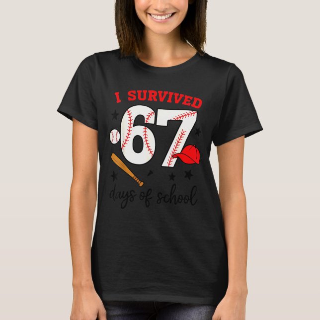 Camiseta Funny Baseball I Survived 67 Days Of School Design (Frente)