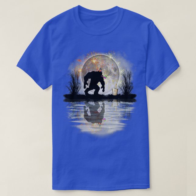 Camiseta Funny Bigfoot Celebrando Anos novos de Aniversário (Frente do Design)