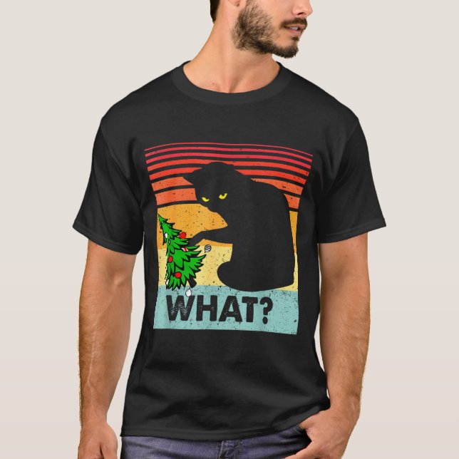 Camiseta Funny Black Cat Gift Pushing Christmas Tree Over C (Frente)