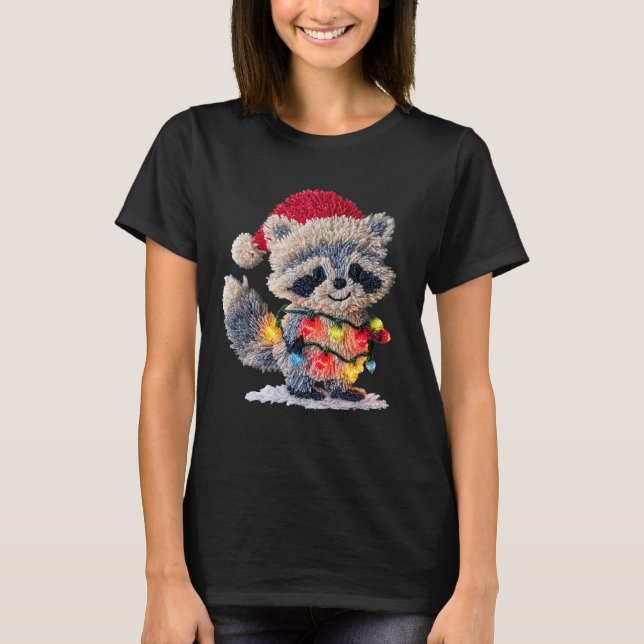 Camiseta Funny Crochet Christmas Raccoon Xmas Lights Girly  (Frente)