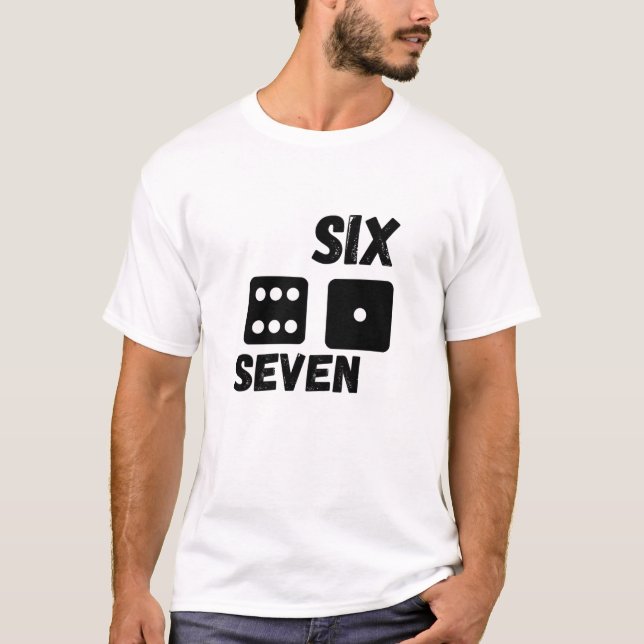 Camiseta Funny Dice “Six Seven” Minimalist Graphic Design | (Frente)